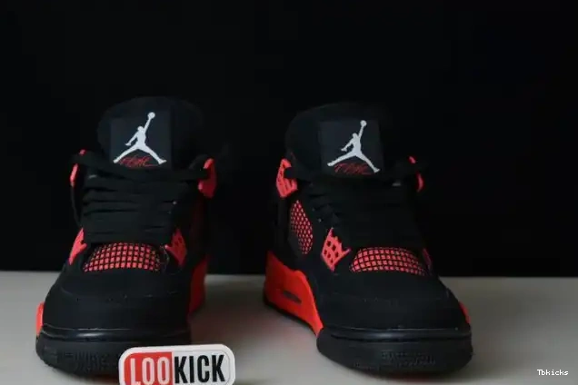 Reps TBK Red Jordan Thunder CT8527-016 4 Air 0621